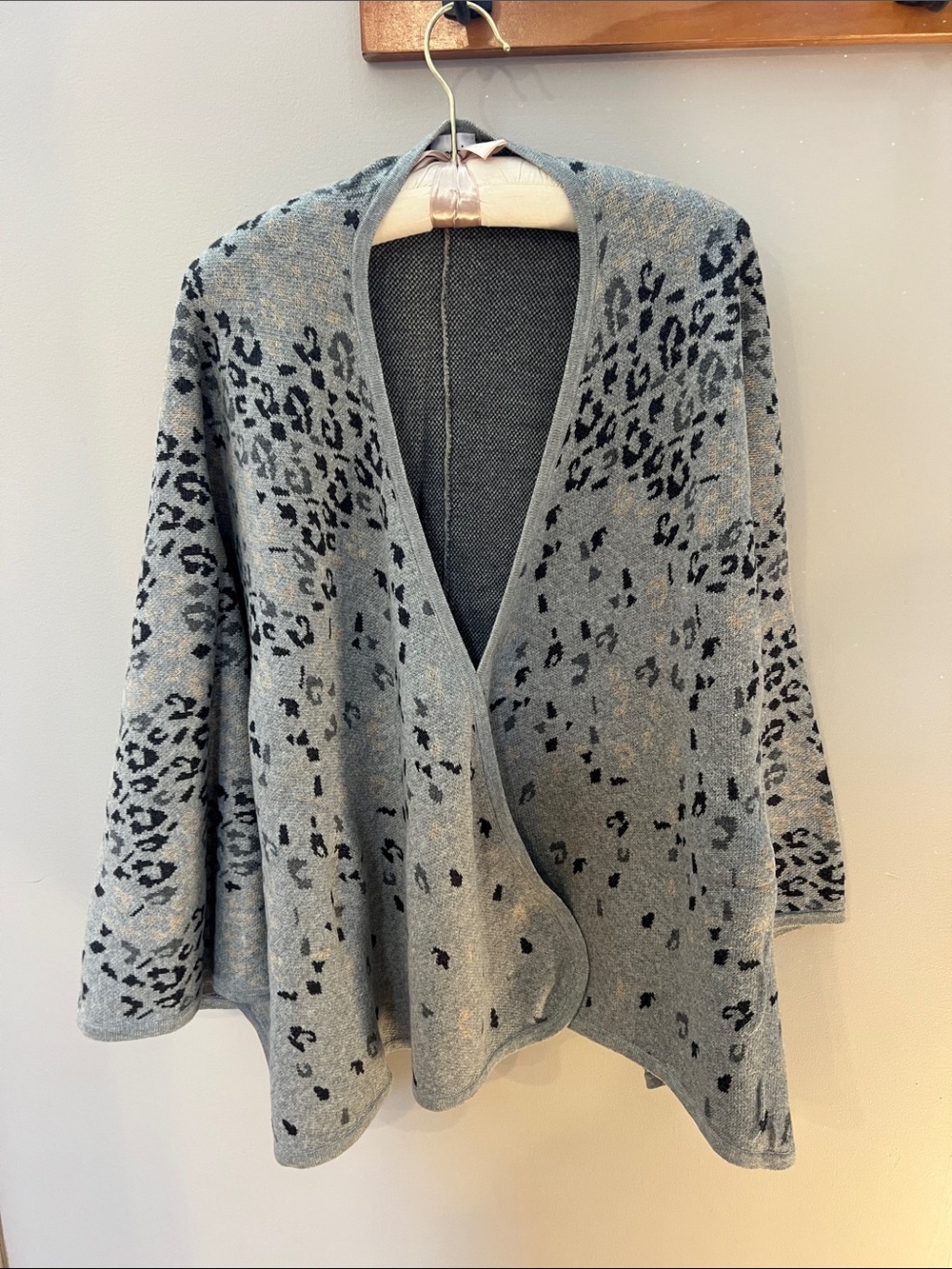 Gray Leopard Print Open-Front Knit Shrug